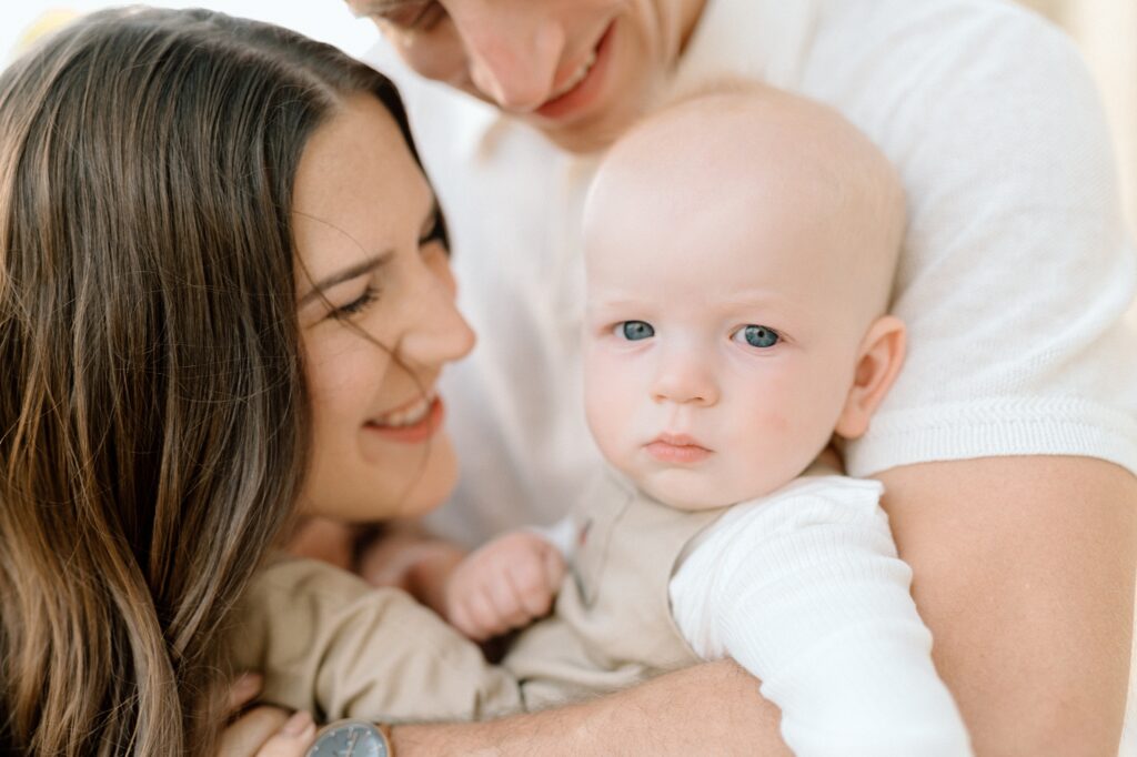 Mom smiling at her 9 month old baby in a photography session with Abby Park Photography